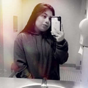 Meet your Posher, Abril